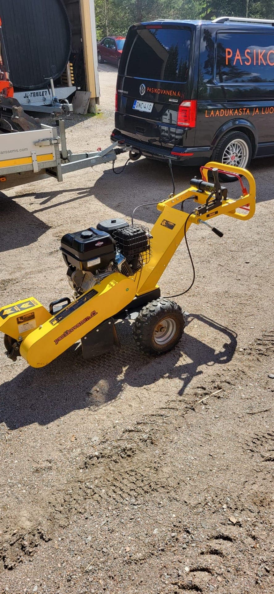 Kantojyrsin vuokraus, Aura